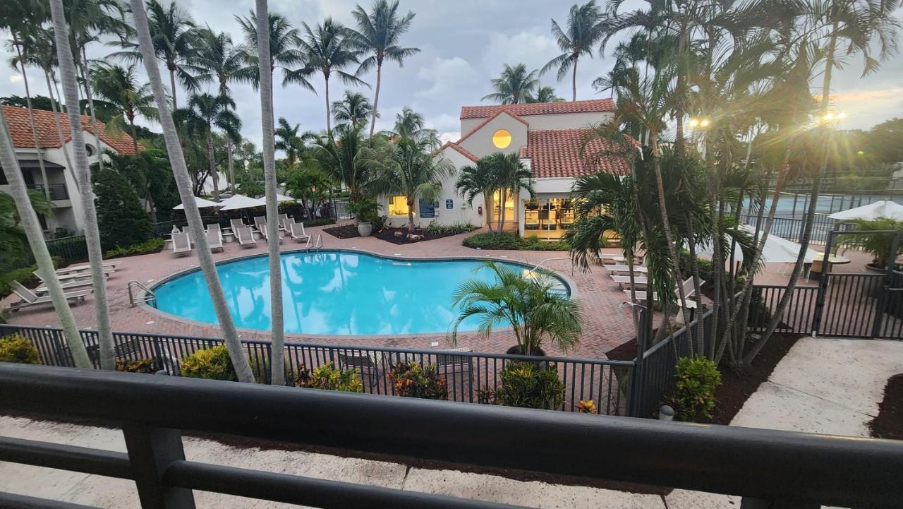 Dharma Home Suites Dania Beach At Sheridan Ocean Club Exterior photo